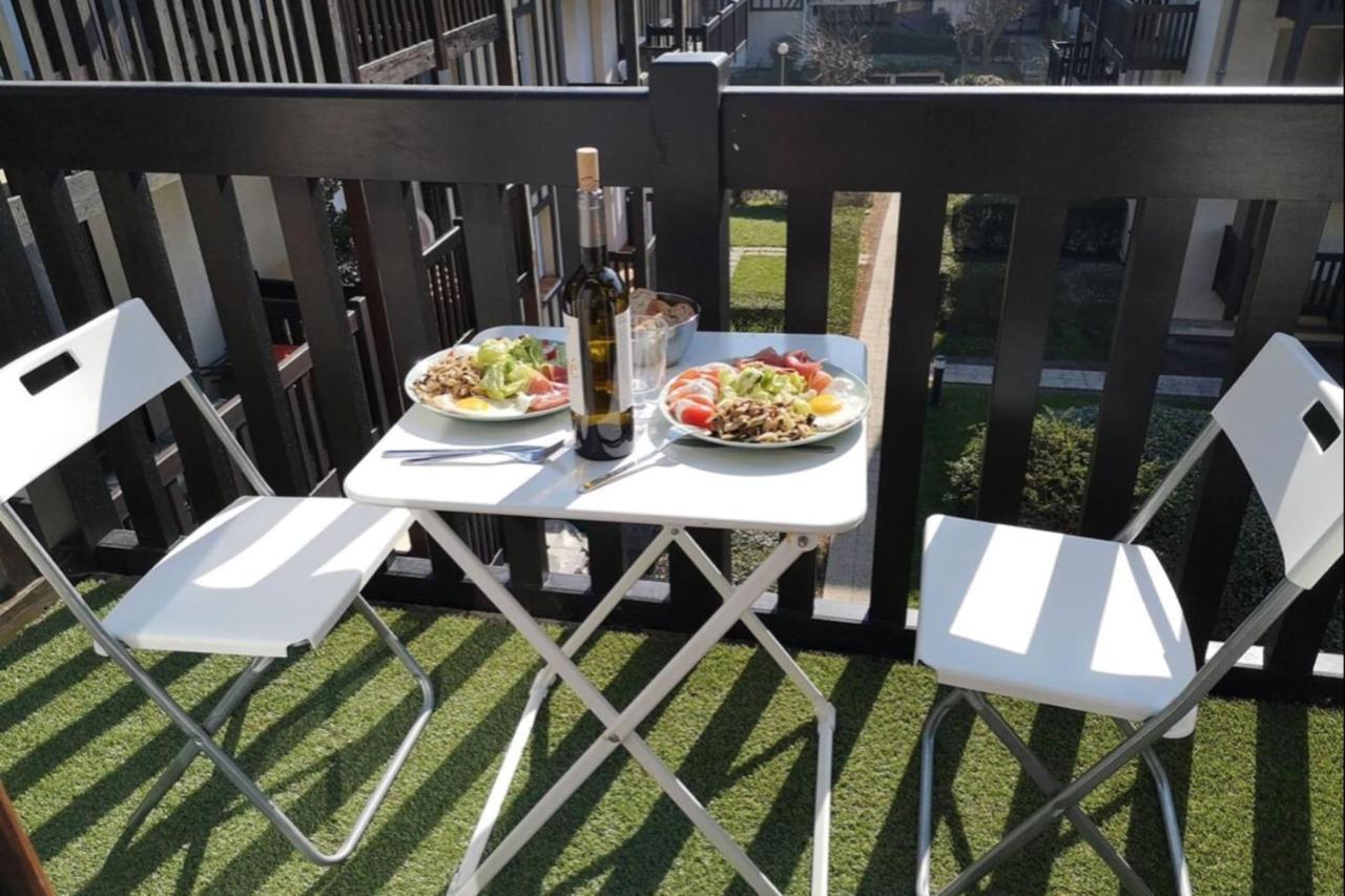 Apt With Balcony At 350 M From The Beach Cabourg Exterior photo